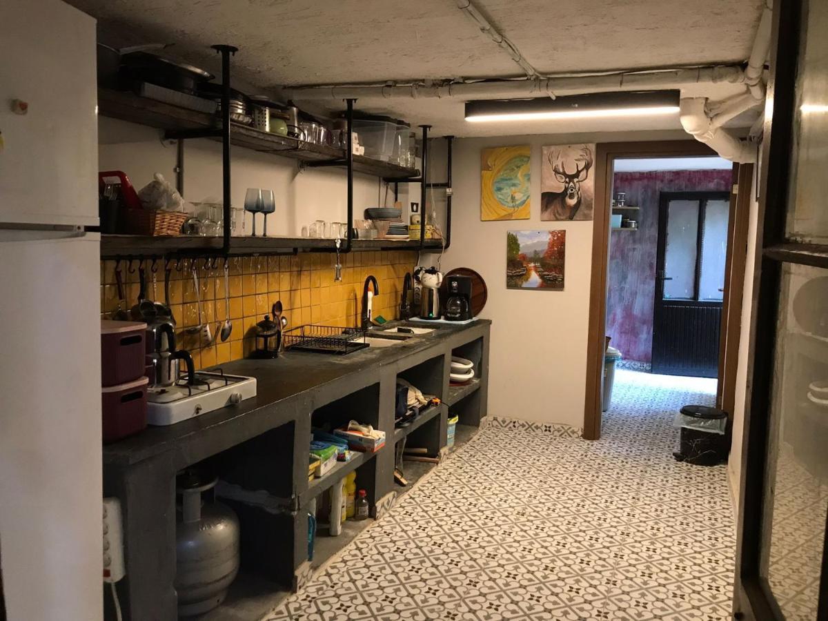 Auberge de jeunesse Titan House à İzmir Extérieur photo